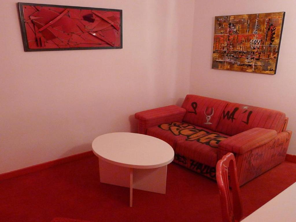 Hotel Le Coin Des Halles Cahors Dış mekan fotoğraf
